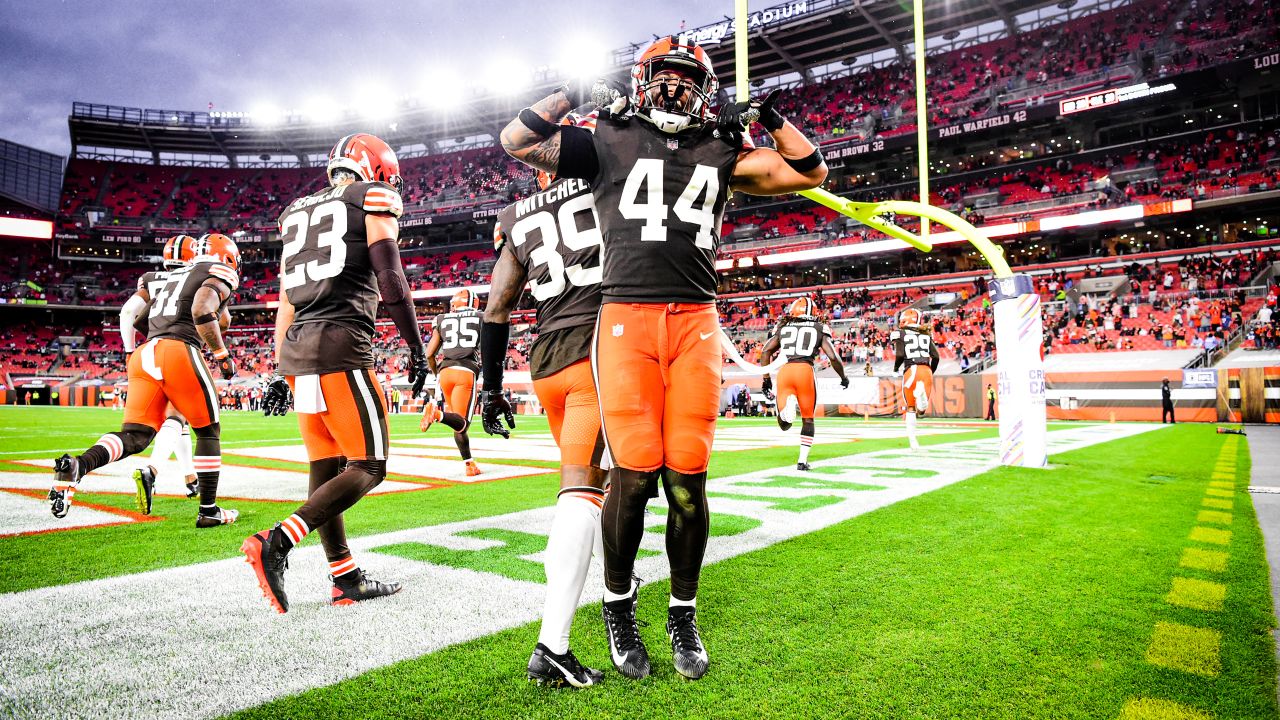 Cleveland Browns defeat Indianapolis Colts 32-23