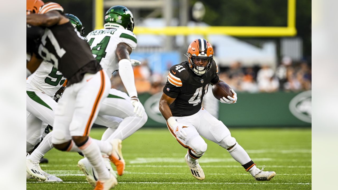 Cleveland Browns running back John Kelly Jr. (41) is tackled by