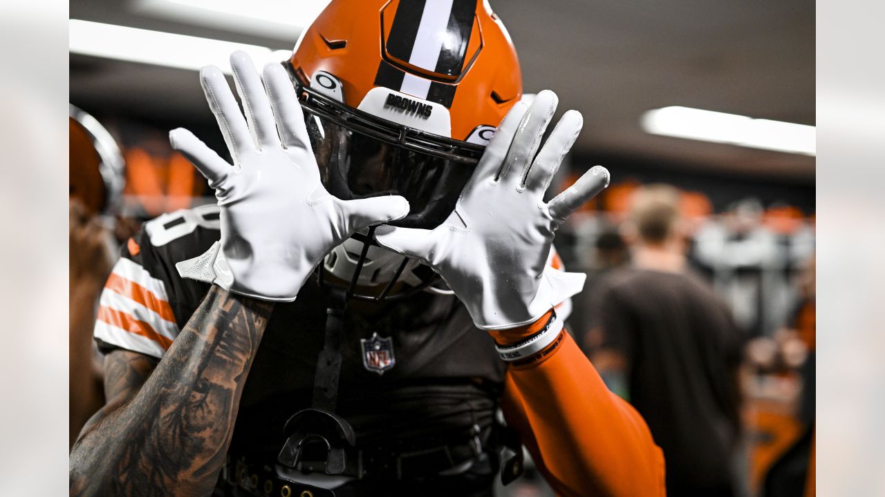 Cleveland Browns running back Hassan Hall (30) warms up before an NFL pre-season  football game against the Philadelphia Eagles, Thursday, Aug. 17, 2023, in  Philadelphia. (AP Photo/Rich Schultz Stock Photo - Alamy