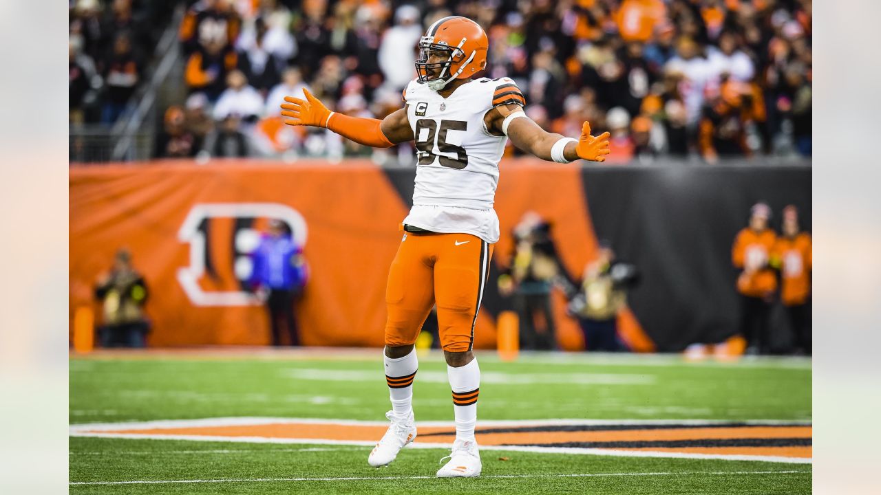 Browns: Myles Garrett shines, Deshaun Watson falters vs. Bengals