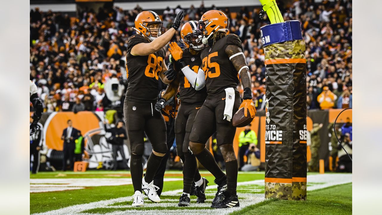 Photos: Week 12 - Buccaneers at Browns Pregame