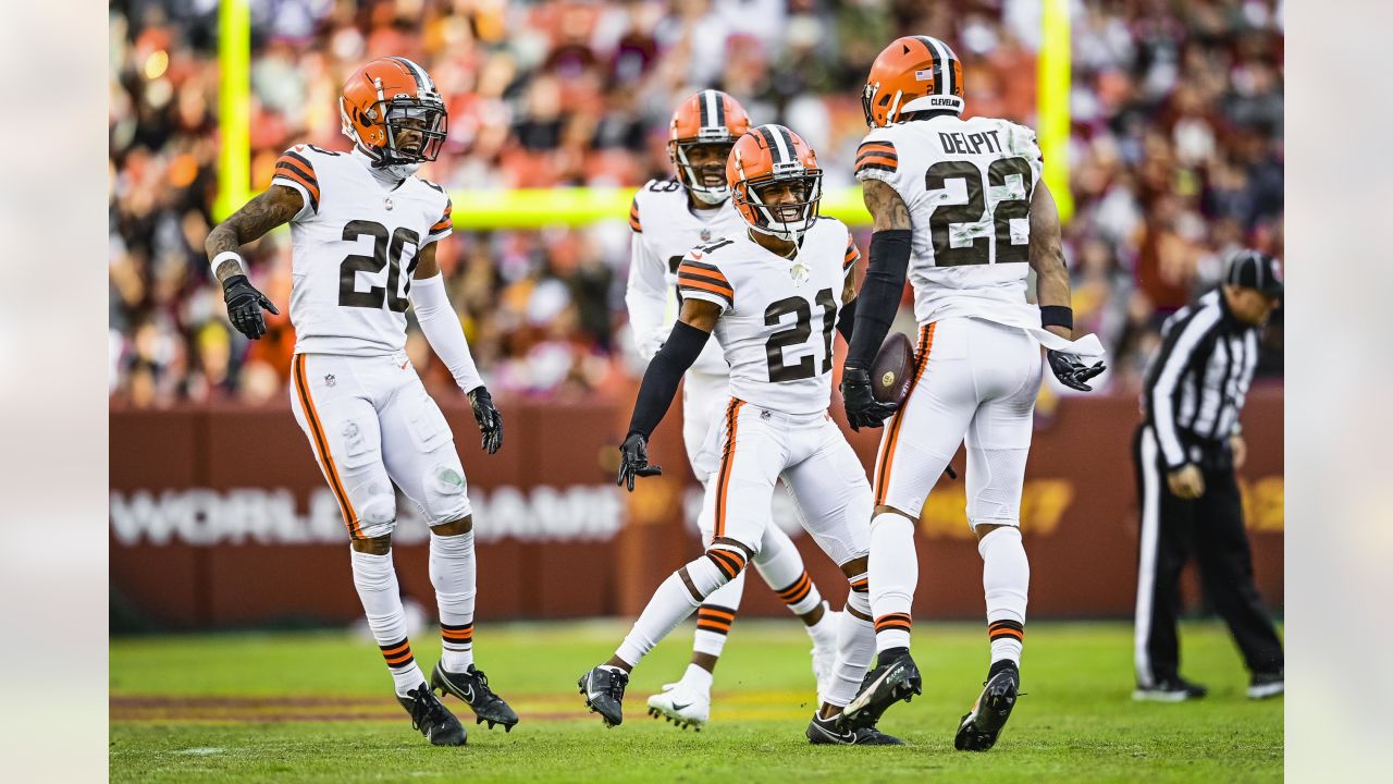 Amari Cooper shows value to Browns with 2 TDs vs Commanders