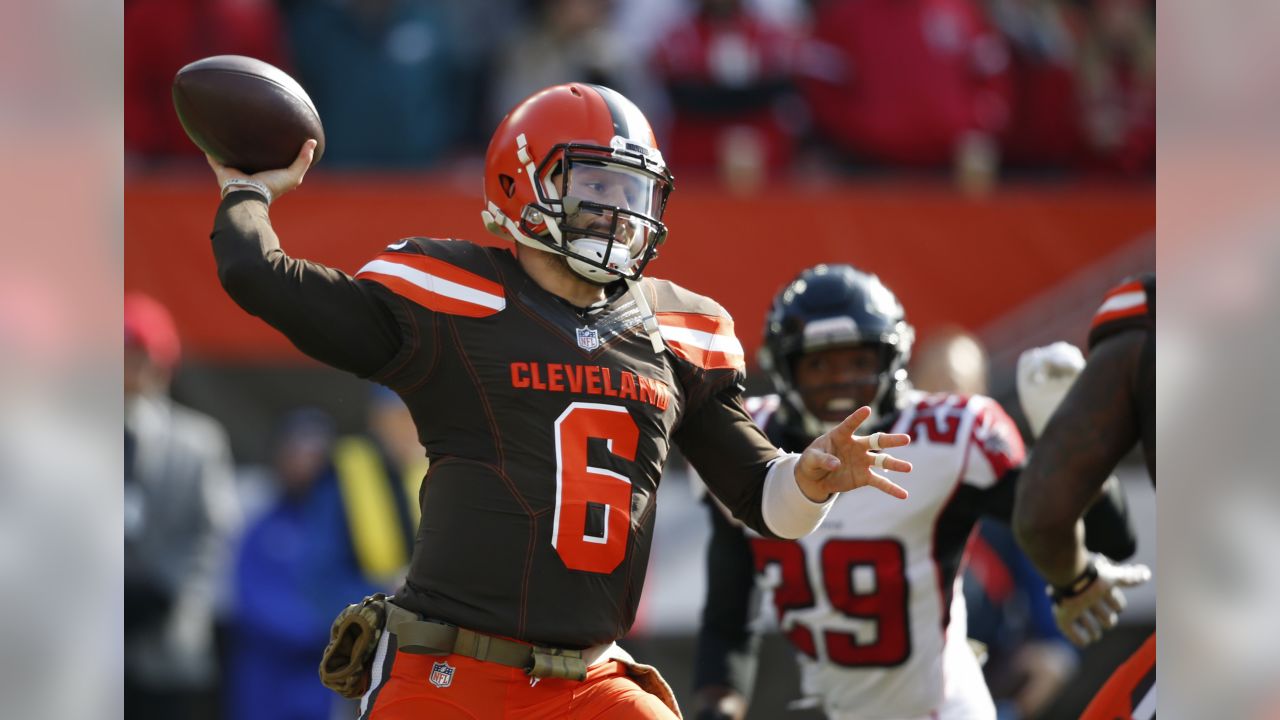 Cleveland Browns quarterback Baker Mayfield looks to throw in the first half of an NFL football game against the Atlanta Falcons, Sunday, Nov. 11, 2018, in Cleveland. (AP Photo/Ron Schwane)