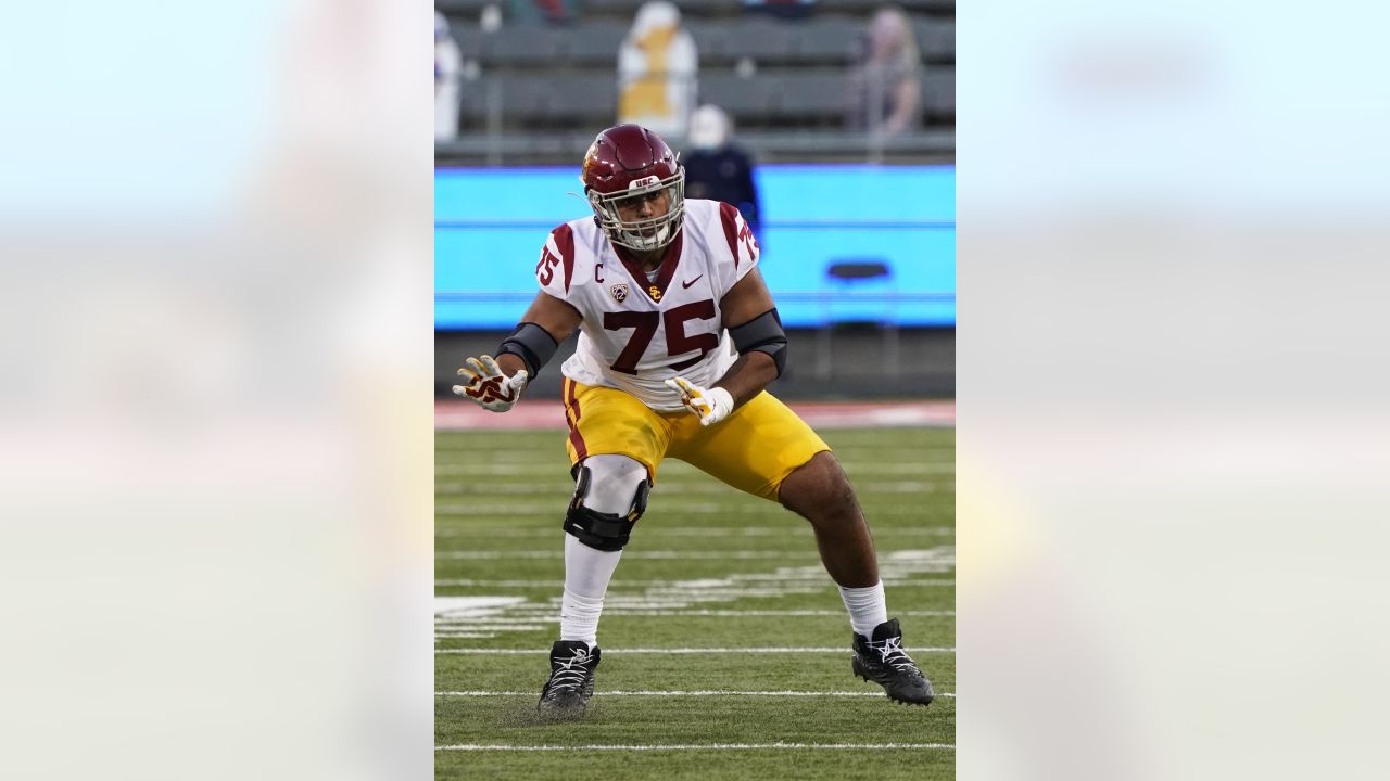 FILE PHOTOS).former USC Trojans offensive guard (75) Alijah Vera