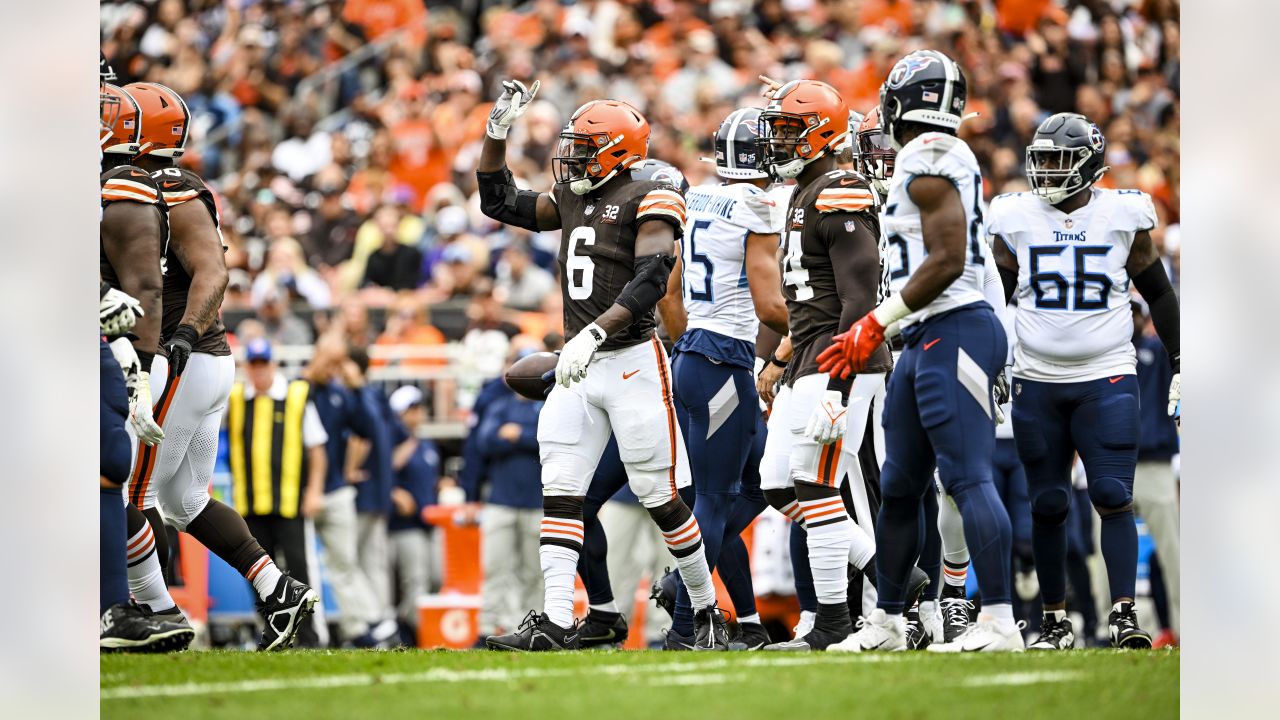 Cleveland Browns cornerback Martin Emerson Jr. (23) on defense during an  NFL football game against the Carolina Panthers, Sunday, Sep. 11, 2022, in  Charlotte, N.C. (AP Photo/Brian Westerholt Stock Photo - Alamy