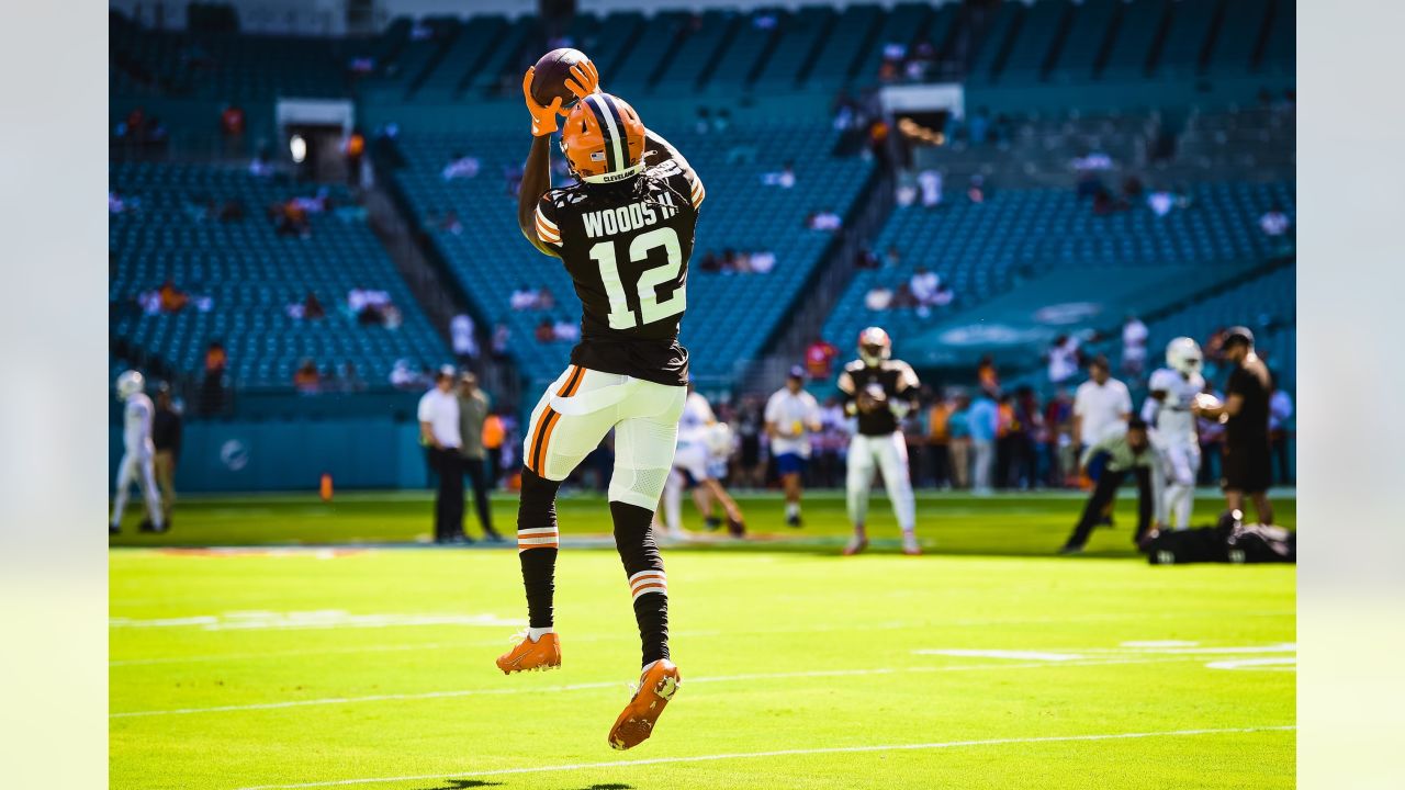 Cleveland Browns running back Nick Chubb (24) and Miami Dolphins wide  receiver Tyreek Hill (10) exchange jerseys at the end of an NFL football  game, Sunday, Nov. 13, 2022, in Miami Gardens