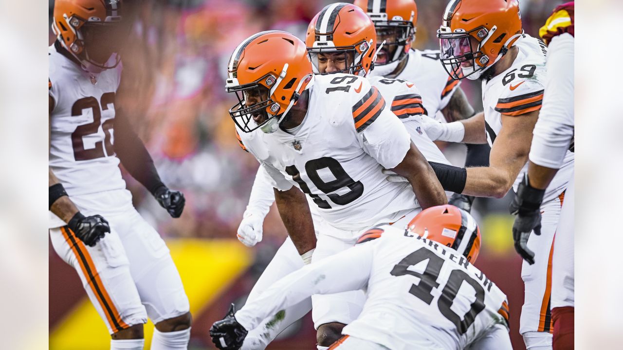 Amari Cooper shows value to Browns with 2 TDs vs Commanders - The