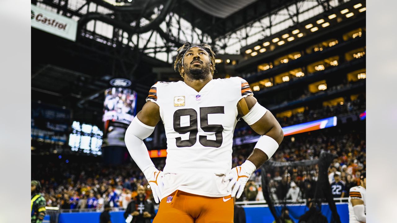 Photos: Week 11 - Browns at Bills Pregame