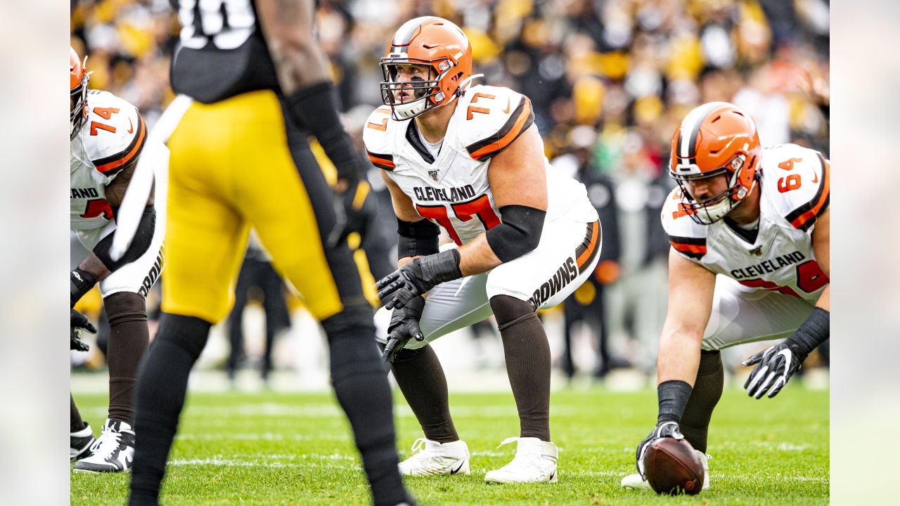 Cleveland Browns Wyatt Teller Named Most Improved by Pro Football Focus -  Sports Illustrated Cleveland Browns News, Analysis and More