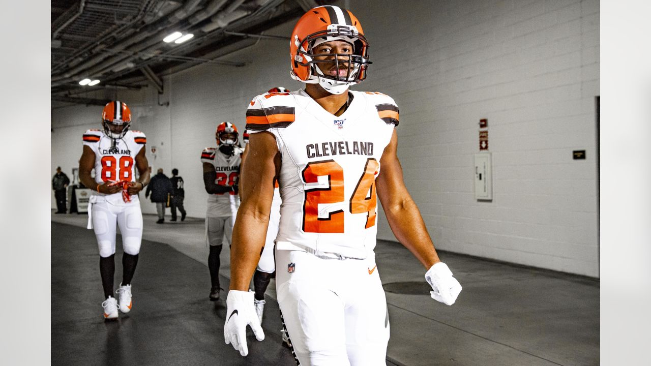 Nick Chubb, a 'pillar of the Browns organization,' rewarded with 3-year  extension