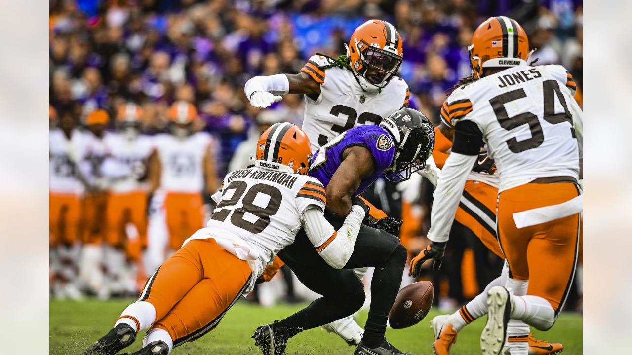 Browns fall short of a comeback as they lose to the Ravens, 23-20