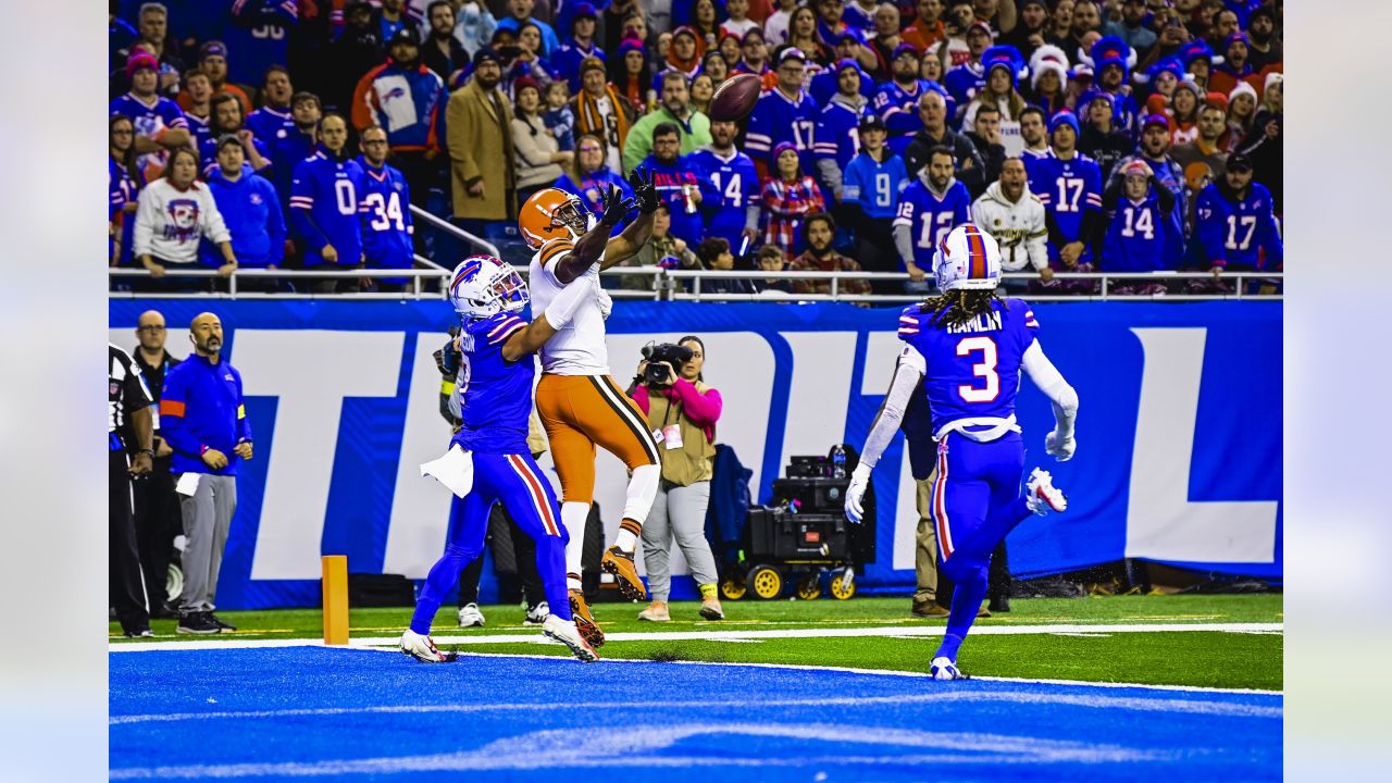 Browns squander too many opportunities, fall to Bills in Detroit