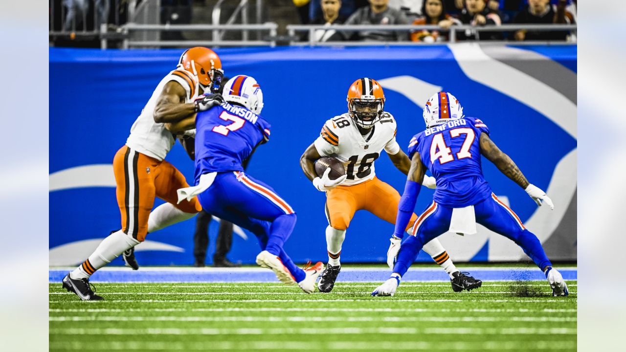 Photos: Week 11 - Browns at Bills Game Action