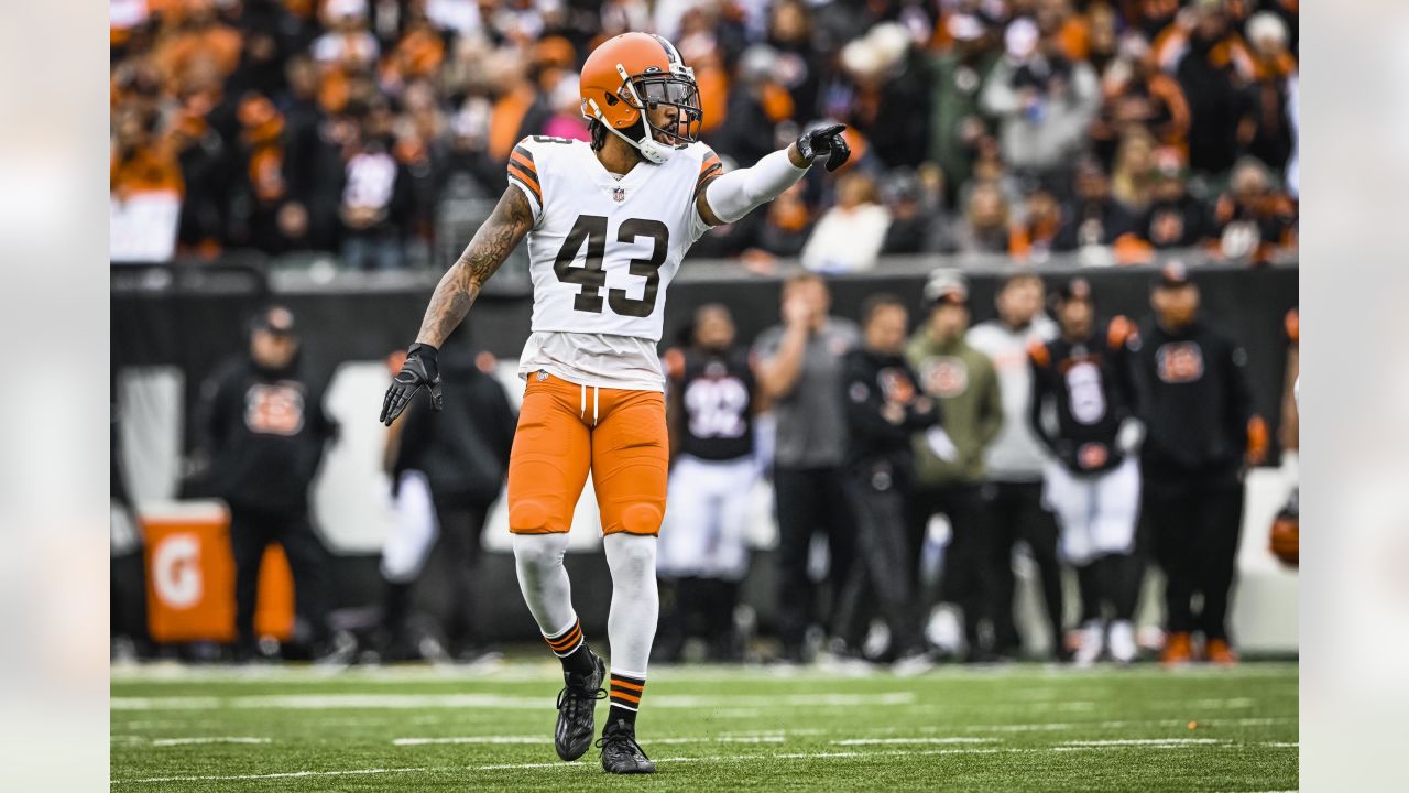 Photos: Week 14 - Browns at Bengals Game Action