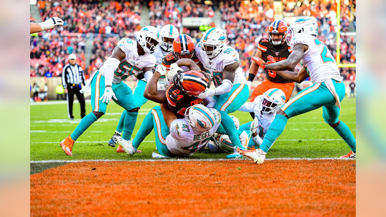 Browns vs. Dolphins Final Score: Cleveland's big first half leads to 41-24  win - Dawgs By Nature