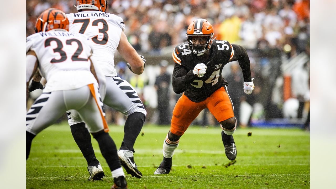 New Browns Starting RT Dawand Jones Looked Like 'A Seasoned Vet', Baldinger  Says, With T.J. Watt On Deck - Steelers Depot