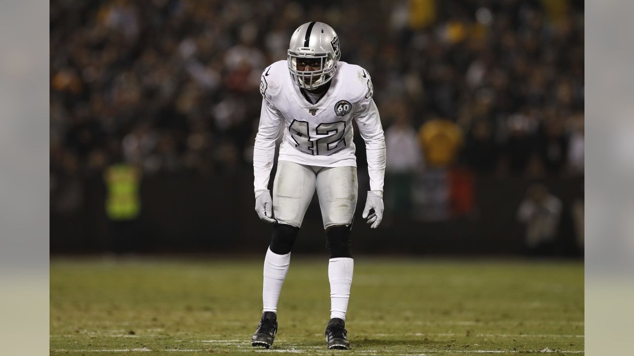 East Rutherford, New Jersey, USA. 6th Dec, 2020. Las Vegas Raiders tight  end Jason Witten (82) looks on during the NFL game between the Las Vegas  Raiders and the New York Jets