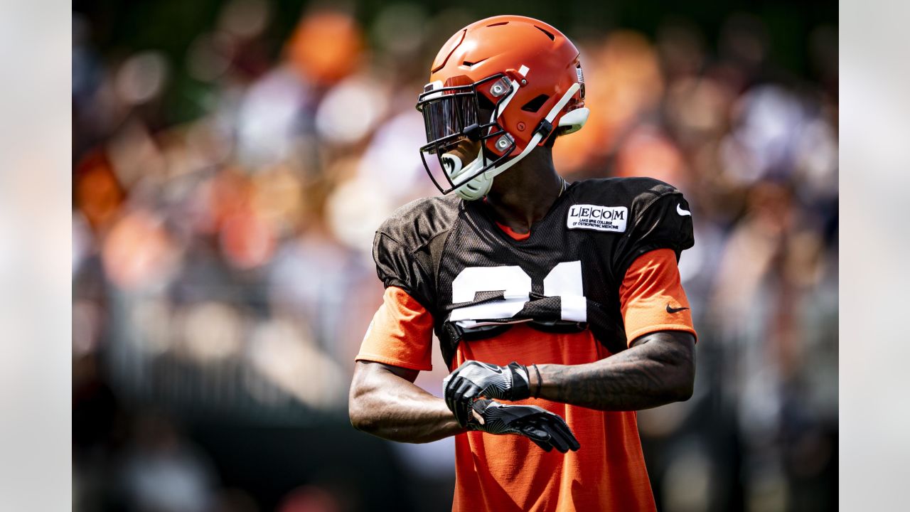 Browns Pro Bowl CB Denzel Ward signs 5-year contract extension