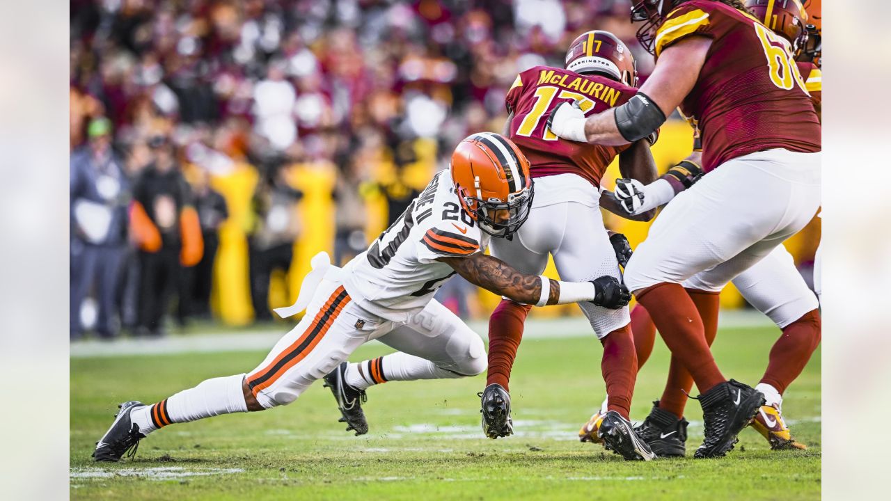 Browns ride strong 2nd half to 24-10 win over Commanders