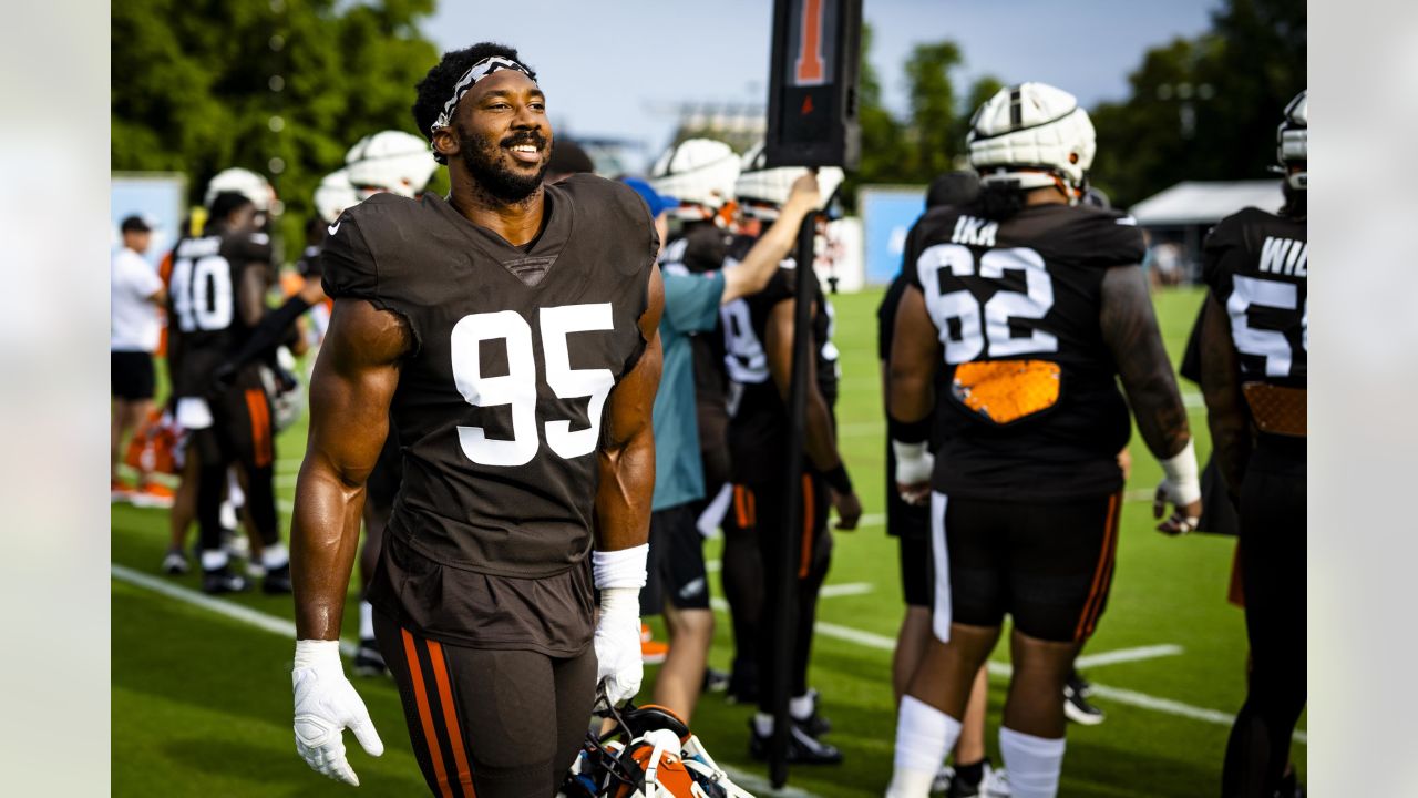 Shelby Harris believes Browns are 'most primed to win'