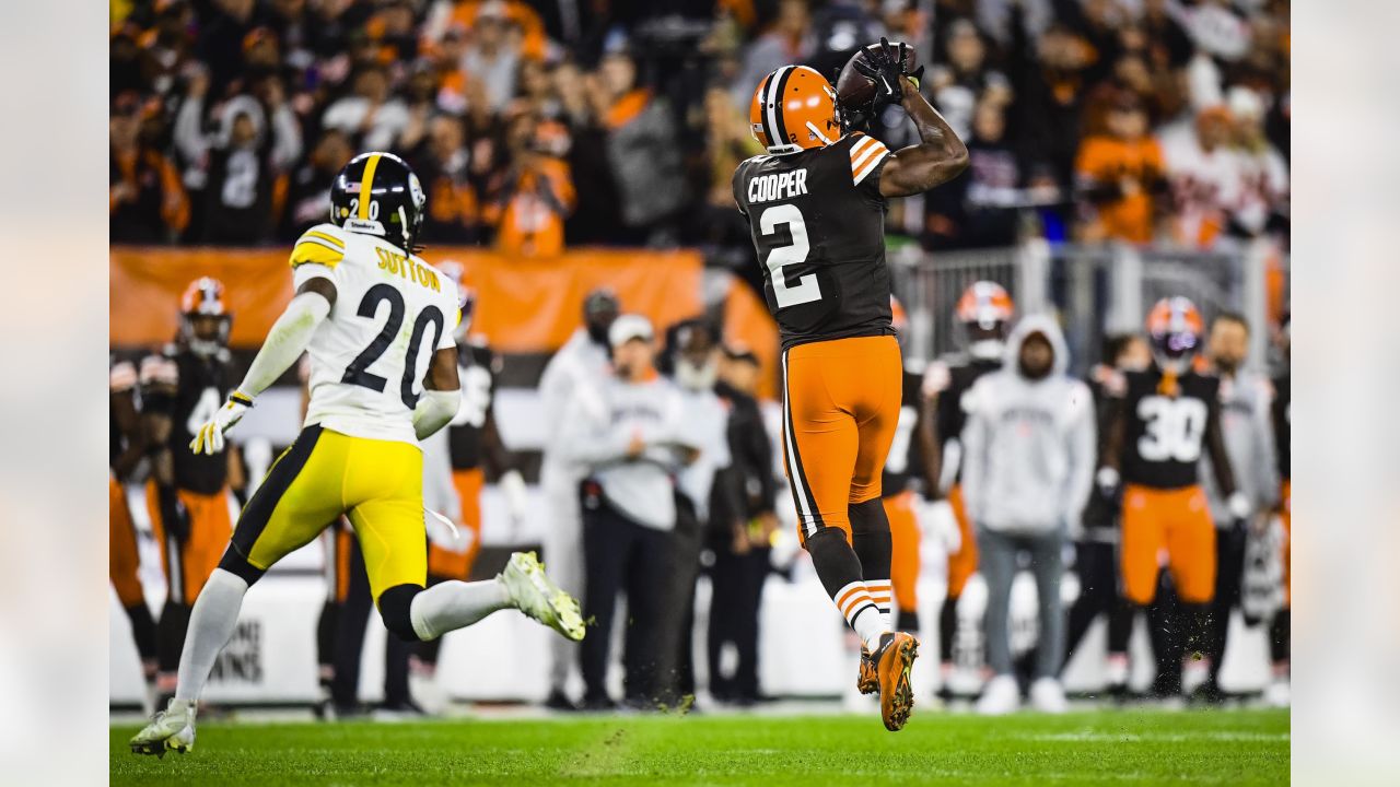 Browns stomp Steelers in 2nd half to seal Week 3 win