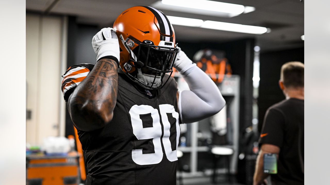 Cleveland Browns linebacker Jordan Kunaszyk (51) runs after the ball during  an NFL preseason football game against the Philadelphia Eagles, Sunday,  Aug. 21, 2022, in Cleveland. (AP Photo/Kirk Irwin Stock Photo - Alamy