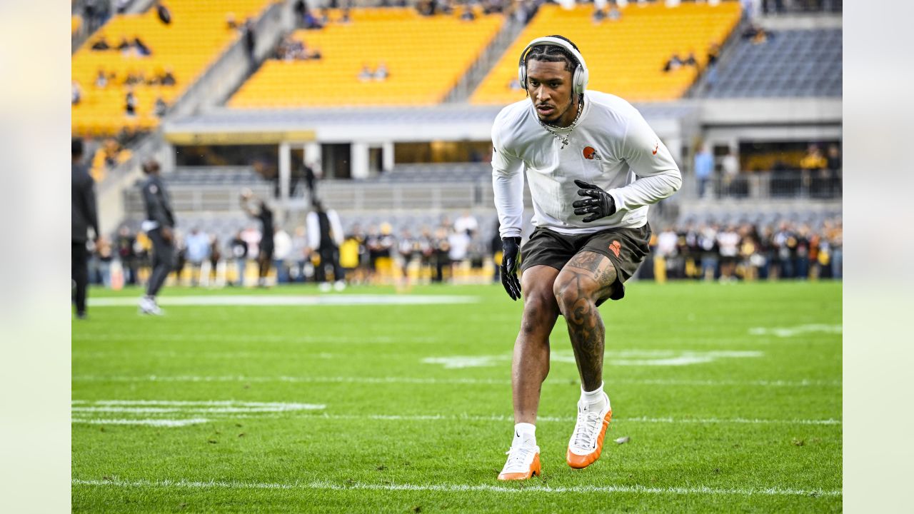 JAN 8th, 2023: Myles Garrett #95 during the Steelers vs Browns game in  Pittsburgh, PA. Jason Pohuski/CSM (Credit Image: © Jason Pohuski/CSM via  ZUMA Press Wire) (Cal Sport Media via AP Images