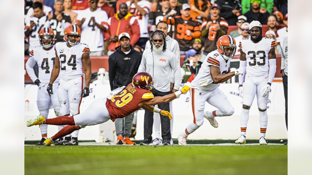 Photos: Week 17 - Browns at Commanders Game Action
