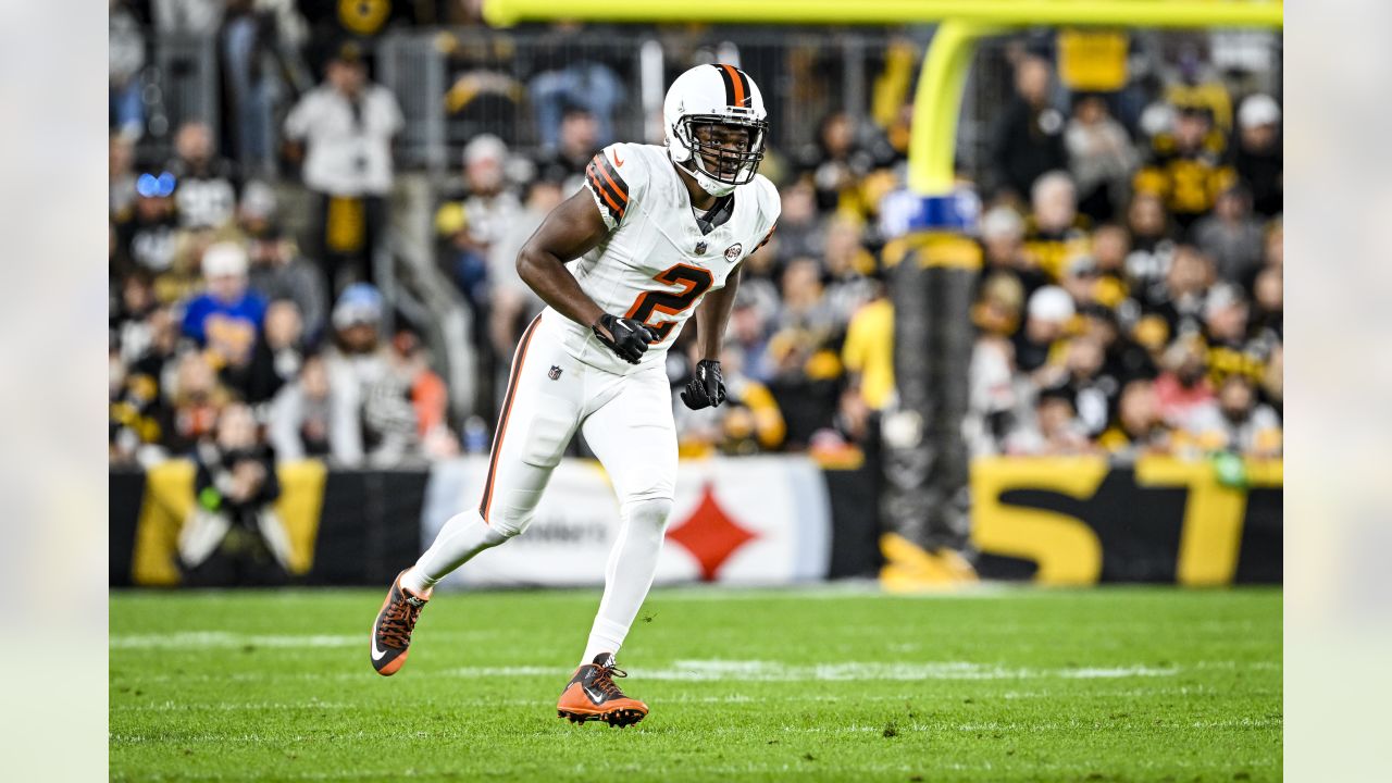 Cleveland Browns offensive tackle Jedrick Wills Jr. (71) lies injured on  the field during the second half of an NFL football gameagainst the  Pittsburgh Steelers in Pittsburgh, Sunday, Jan. 8, 2023. The