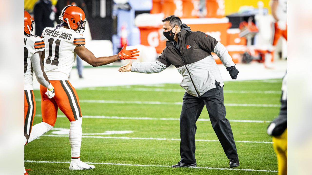 Browns win first playoff game since 1995 with 48-37 triumph over Steelers –  Orange County Register