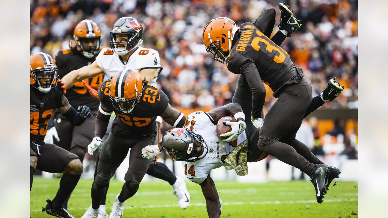 Browns battle late to secure OT win over Buccaneers