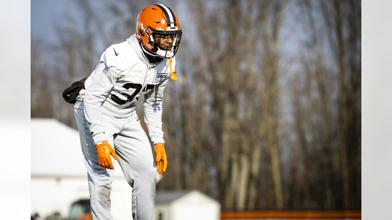 December 4, 2022: Cleveland Browns safety D'Anthony Bell (37