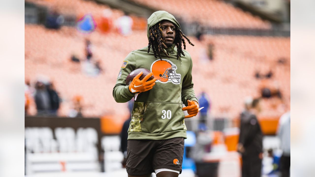 Photos: Week 12 - Buccaneers at Browns Pregame