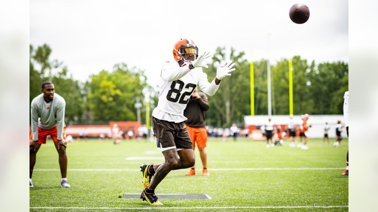 Kevin Stefanski awards Browns game ball to Nick Chubb in stirring