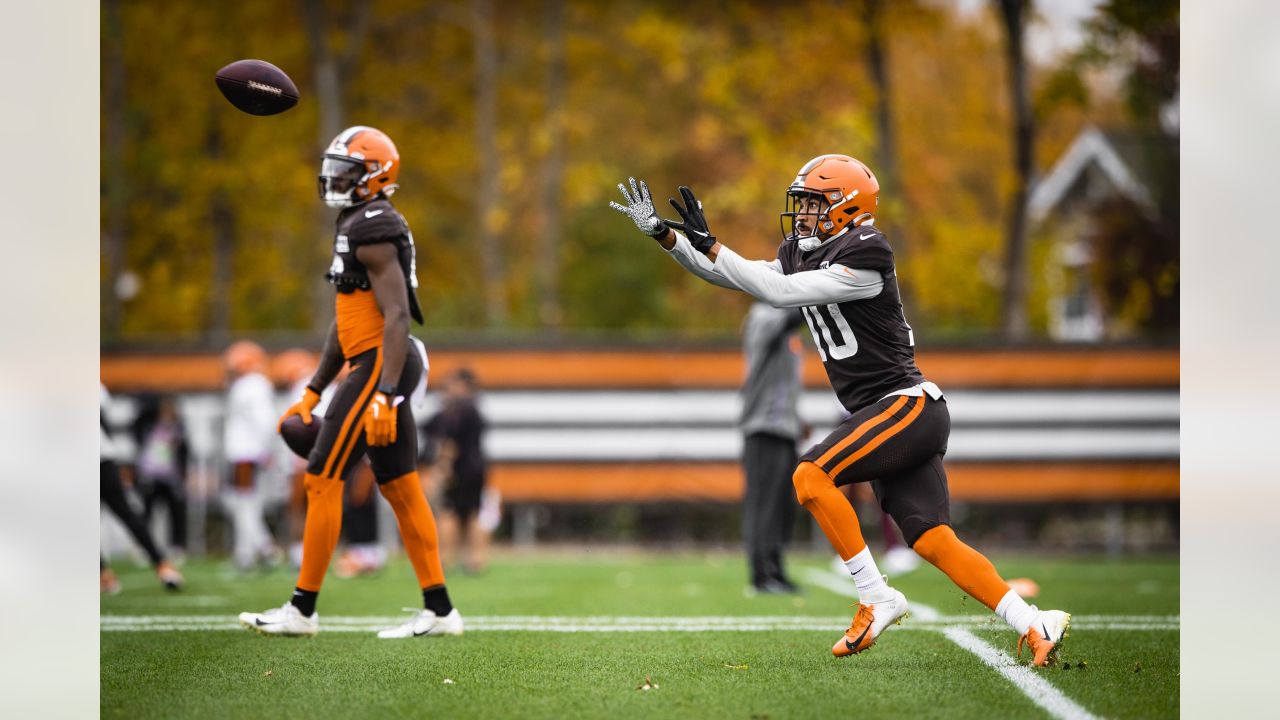 Browns' defense overcame first-half woes in 31-21 victory over Texans;  questions still surround Joe Woods' remade defense: Ellis L. Williams 