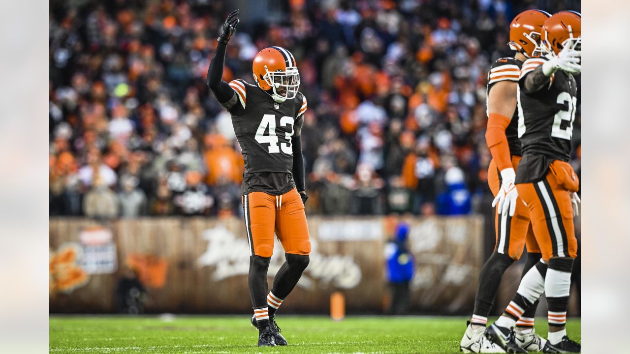 Jadeveon Clowney Cleveland Browns Game-Used #90 Brown Jersey vs. Baltimore  Ravens on December 17 2022