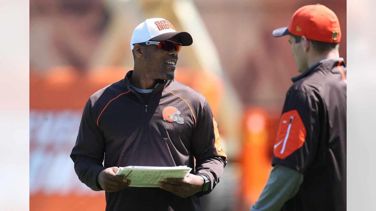 Browns add Al Saunders to offensive staff