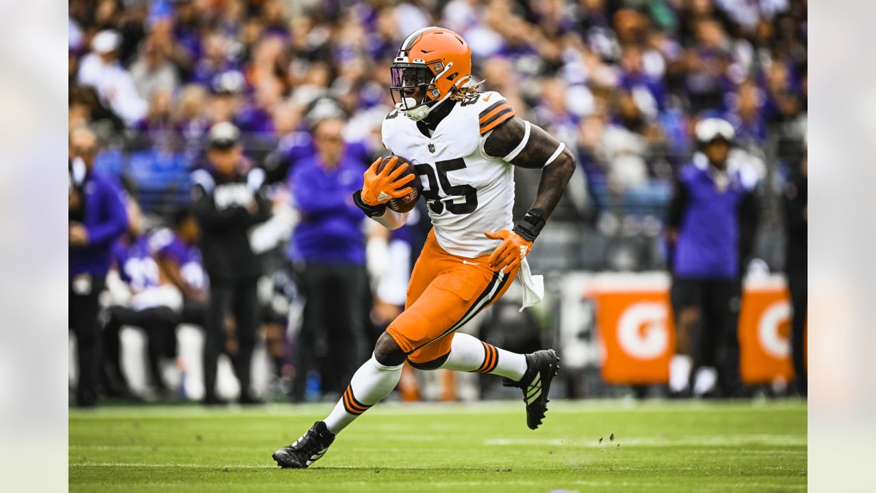 CLEVELAND, OH - OCTOBER 31: Cleveland Browns offensive tackle Jedrick Wills  (71) and Cleveland Browns tight end David Njoku (85) on the field during  the fourth quarter of the National Football League