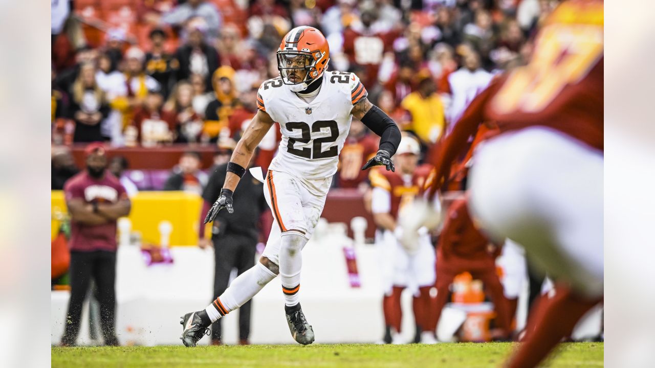 Photo: Cleveland Browns Amari Cooper Makes 17 Yard Reception -  PIT2023091811 