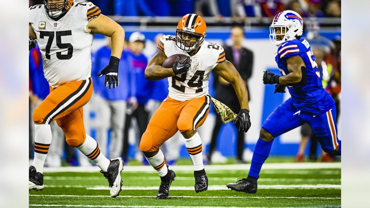 Cleveland Browns, Buffalo Bills collide in Detroit showdown