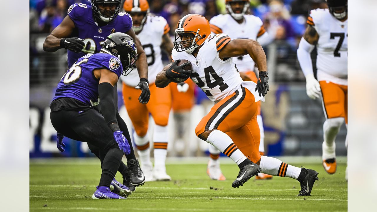 Ravens hold off Browns, 23-20, to improve to 4-3