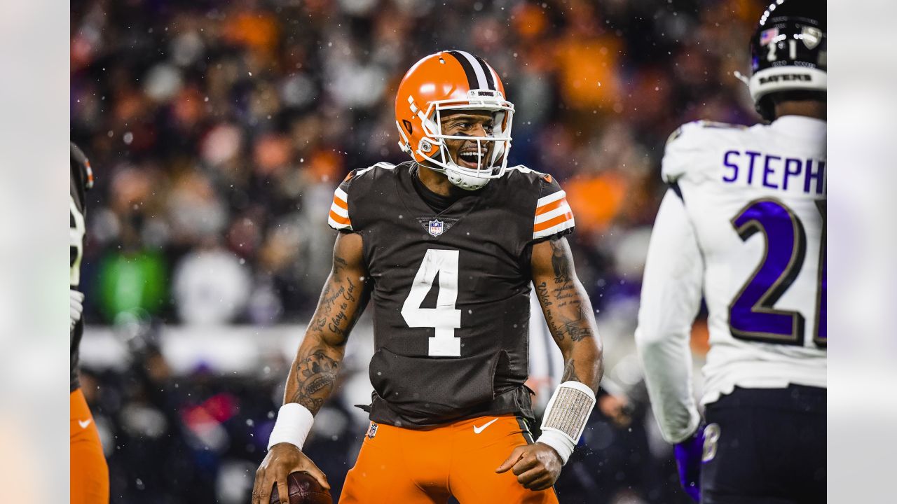 Jadeveon Clowney Cleveland Browns Game-Used #90 Brown Jersey vs. Baltimore  Ravens on December 17 2022