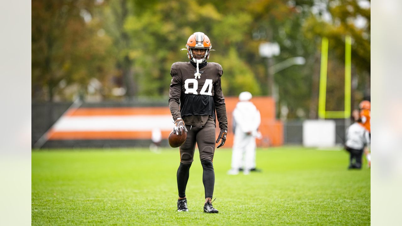 D'Ernest Johnson: Three years ago, he was working on a fishing boat. Now, Cleveland  Browns running back is a match-winning NFL player - KESQ