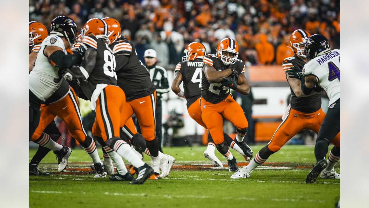 Nick Chubb hits 1,000 rushing yards for the fourth time in his Browns  career 