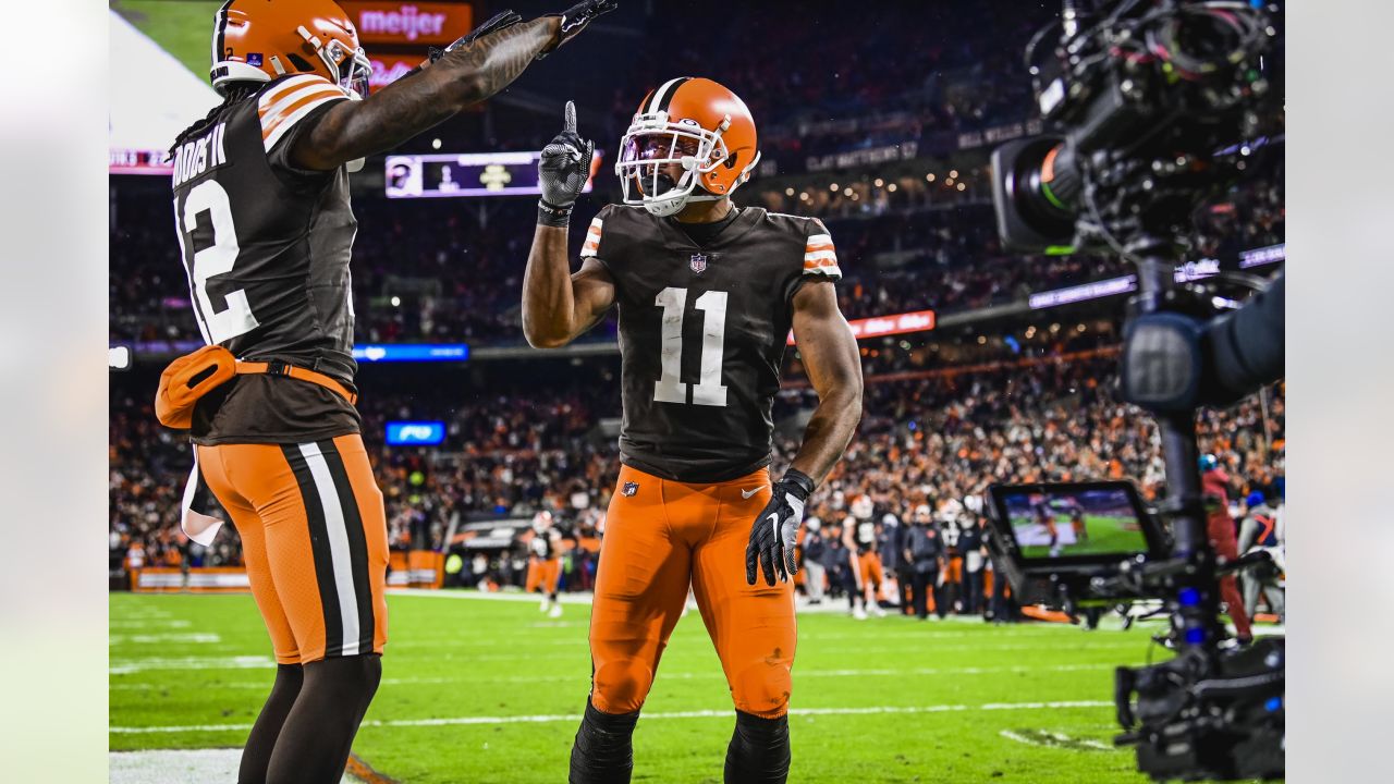 Jadeveon Clowney Cleveland Browns Game-Used #90 Brown Jersey vs. Baltimore  Ravens on December 17 2022