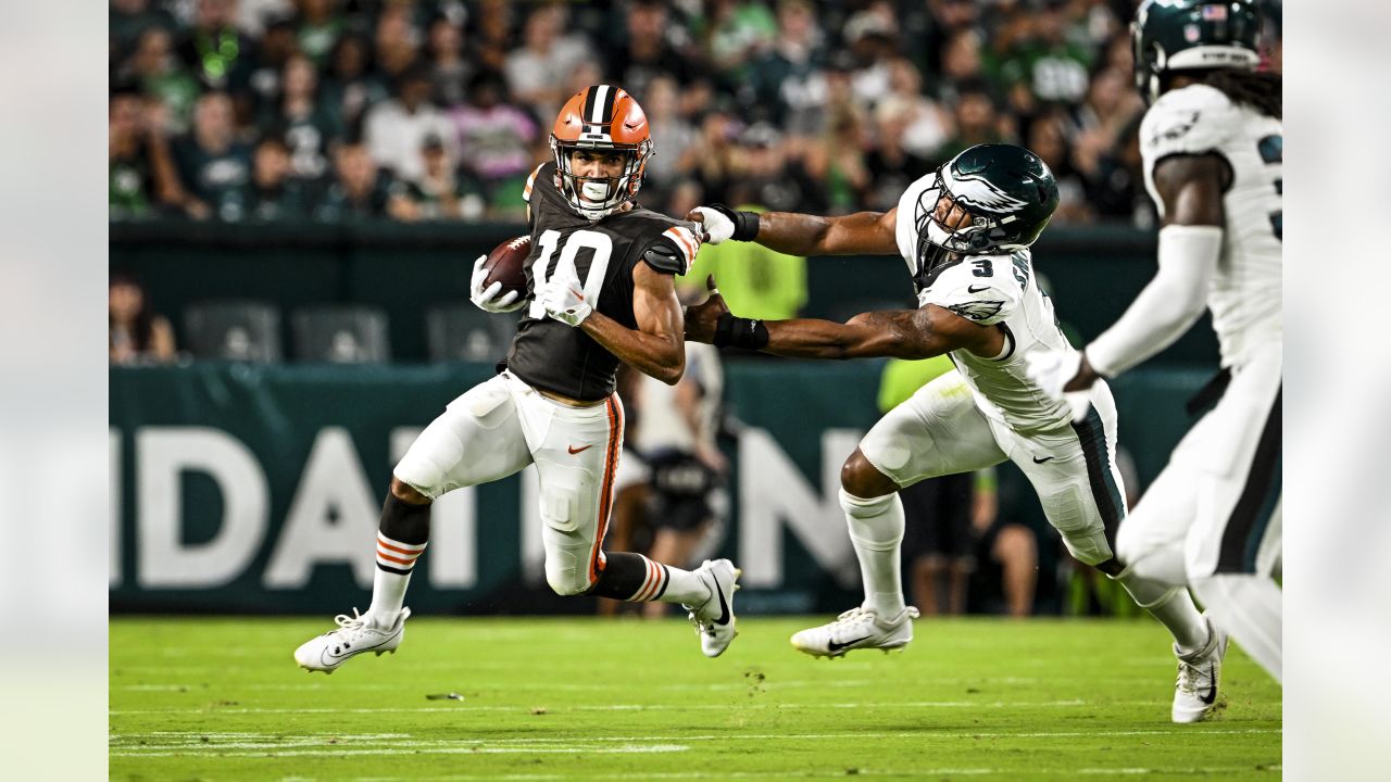 Browns settle for 18-18 tie with Eagles