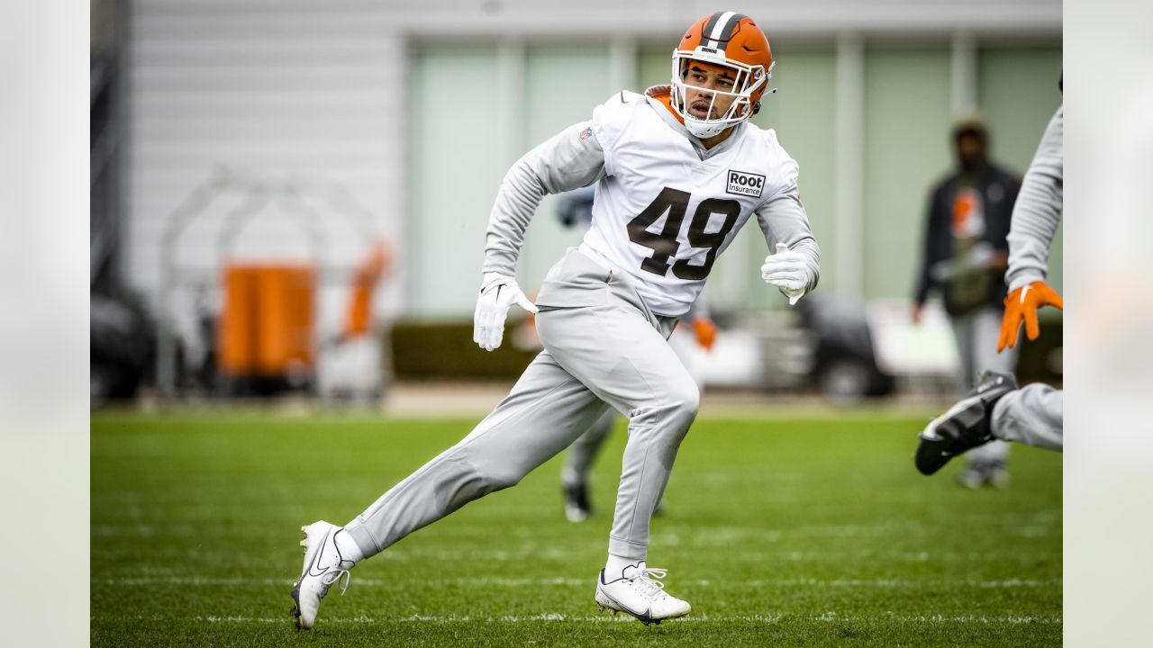 Jacoby Brissett wins Browns Good Guy Award, Joel Bitonio wins Player of the  Year