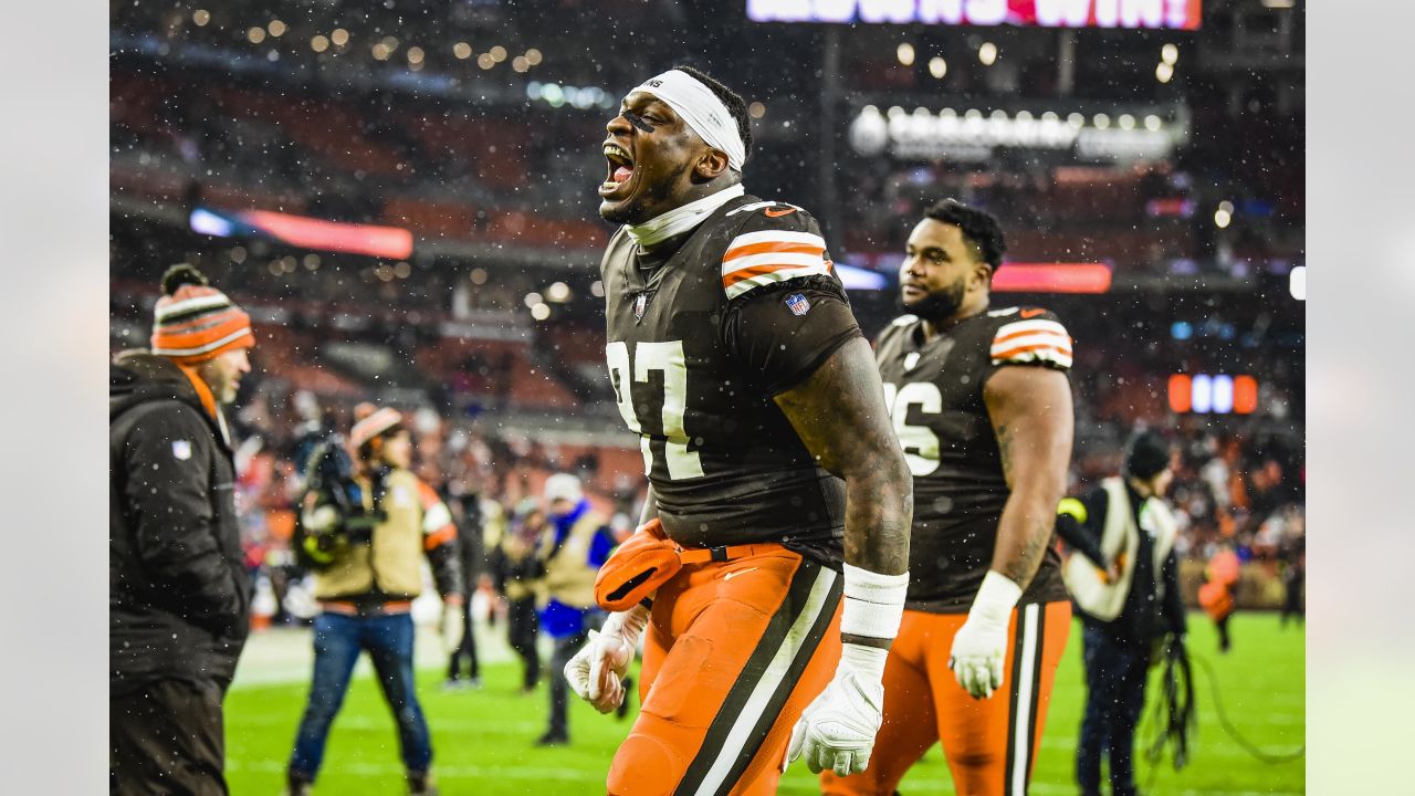 Cleveland Browns defence dominates on way to big win over