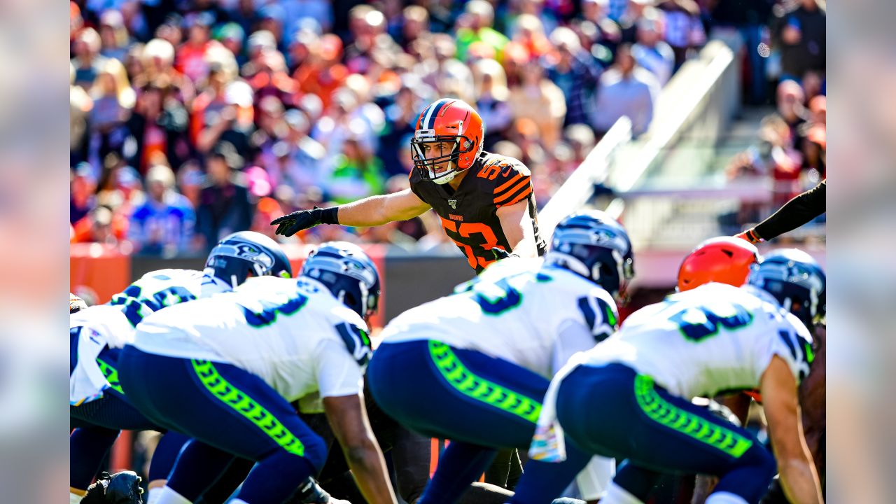 Cleveland Browns running back Dontrell Hilliard returns opening kick during  the first half of an NFL football game against the Seattle Seahawks,  Sunday, Oct. 13, 2019, in Cleveland. (AP Photo/Ron Schwane Stock