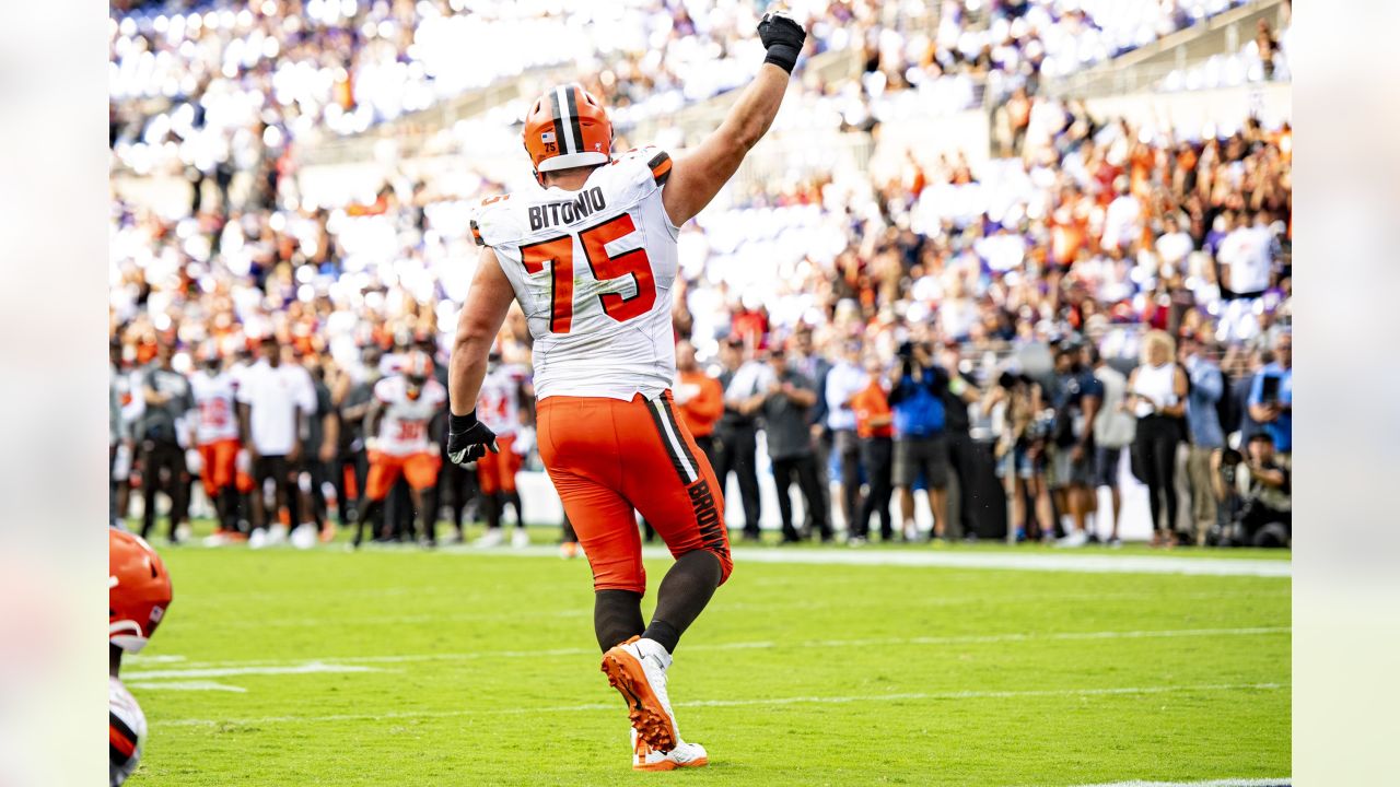 Why Joel Bitonio could be the Browns' next Hall of Famer: 'He's in a class  of his own' - The Athletic